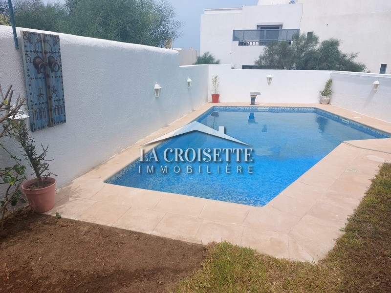 Duplex meublé S+3 avec piscine à Gammarth